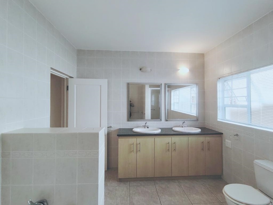 6 Bedroom Property for Sale in Cutty Sark Western Cape